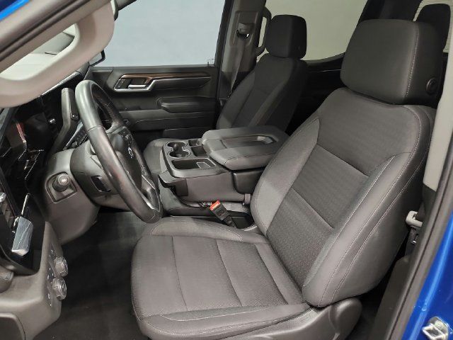 Used 2024 Chevrolet Silverado 1500 RST AWD/4WD image 39