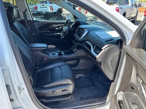 Used 2024 GMC Terrain SLT AWD/4WD image 15