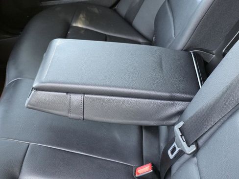 Used 2014 Mercedes-Benz E 350 Sedan w/ Premium 1 Package image 10