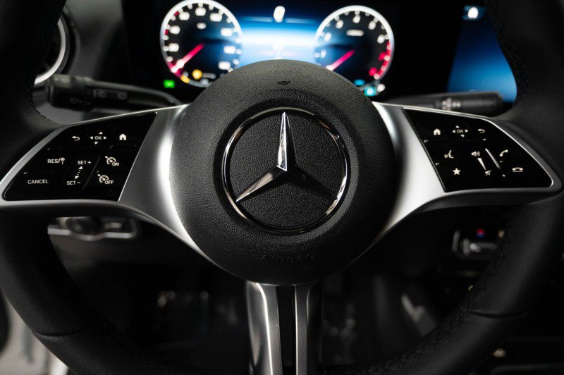New 2026 Mercedes-Benz GLB 250 image 27