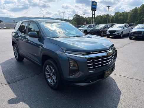 Used 2026 Chevrolet Equinox LT AWD/4WD image 2