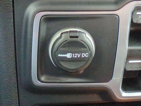 Used 2018 Jeep Wrangler Unlimited Sport S image 28