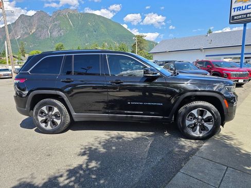 Used 2022 Jeep Grand Cherokee Limited 4xe AWD/4WD image 4