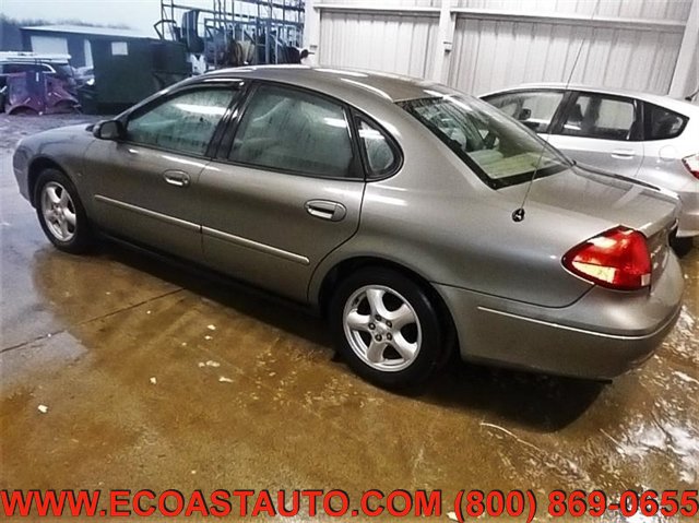 Used 2002 Ford Taurus SES FWD image 3