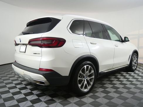 Used 2023 BMW X5 sDrive40i RWD image 3
