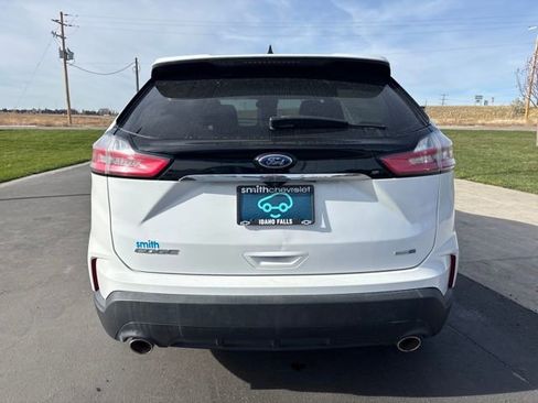 Used 2020 Ford Edge SE image 4