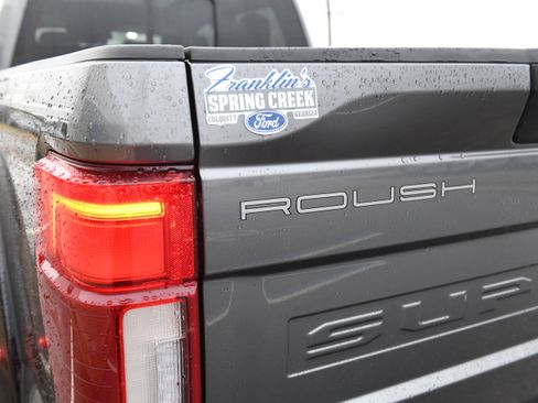 Used 2022 Ford F250 Lariat w/ Black Appearance Package image 16