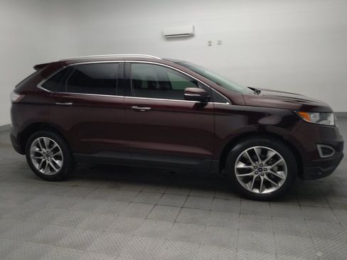 Used 2018 Ford Edge Titanium FWD image 11