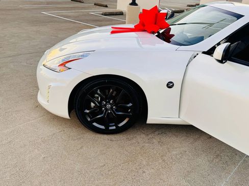 Used 2017 Nissan 370Z Touring image 35