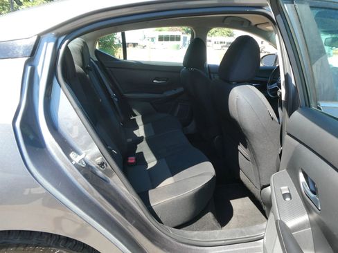 Used 2021 Nissan Sentra SV FWD image 25