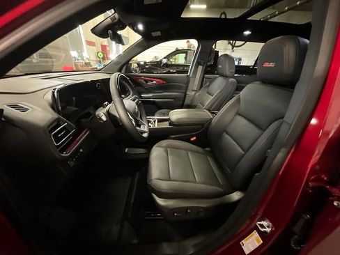 Used 2026 Chevrolet Traverse Z71 w/ Enhanced Driving Package AWD/4WD image 6
