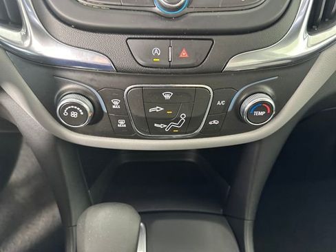 Used 2022 Chevrolet Equinox LS w/ LS Convenience Package image 23