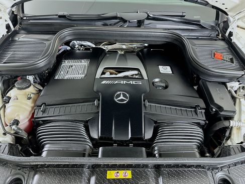 Used 2024 Mercedes-Benz GLS 63 AMG 4MATIC image 34