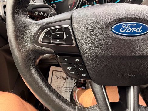 Used 2017 Ford Escape Titanium w/ Equipment Group 301A AWD/4WD image 40