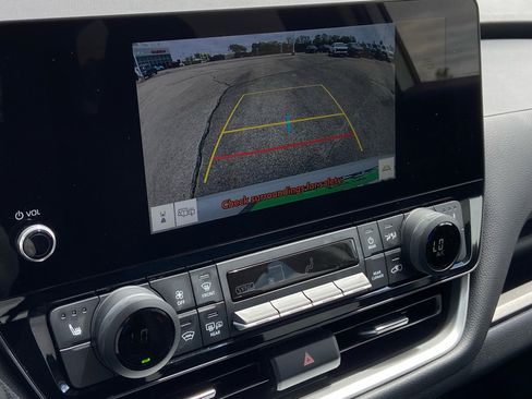 Used 2025 Toyota Grand Highlander AWD image 25