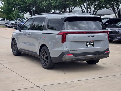 New 2026 Kia Carnival SX Prestige FWD image 3