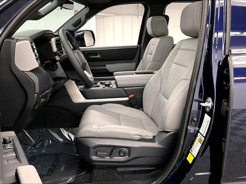 Used 2025 Toyota Tundra Limited image 22