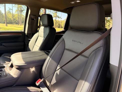 New 2026 GMC Sierra 1500 Denali w/ Denali Reserve Package AWD/4WD image 16