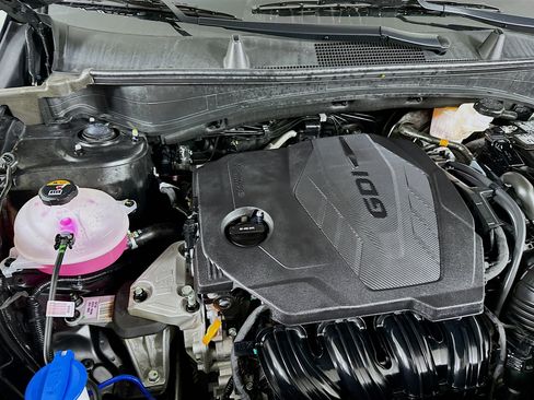 Used 2025 Kia Sportage LX image 31