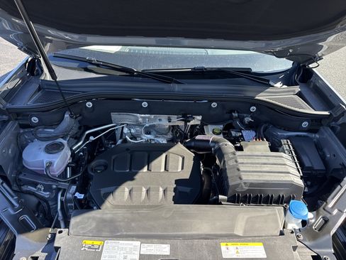 New 2026 Volkswagen Atlas Cross Sport SE image 10