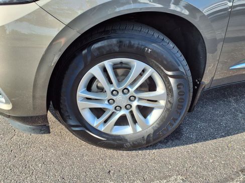 Used 2020 Buick Enclave Essence w/ Sound and Sites Package image 31