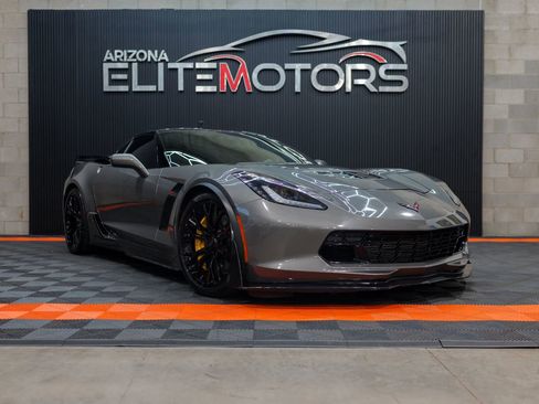Used 2015 Chevrolet Corvette Z06 w/ Z07 Performance Package image 3