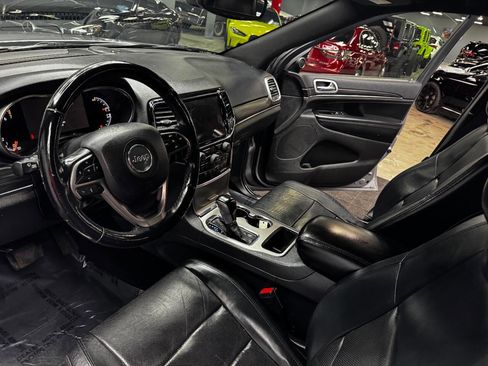 Used 2020 Jeep Grand Cherokee Limited w/ Luxury Group II image 31