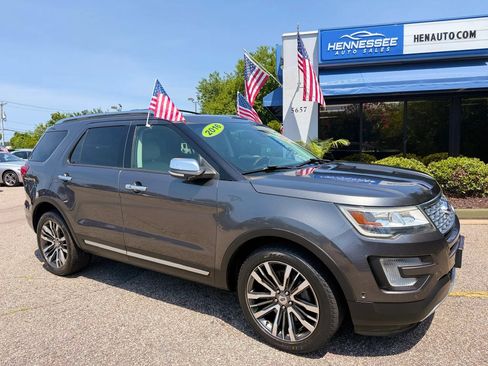 Used 2016 Ford Explorer Platinum AWD/4WD image 17