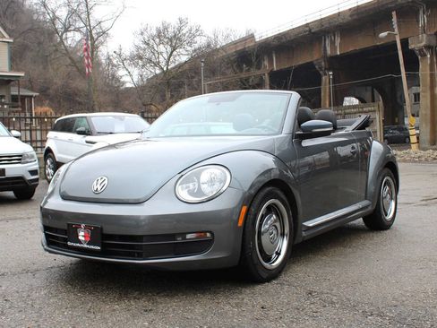 Used 2014 Volkswagen Beetle 1.8T image 3