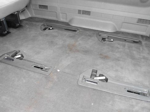 Used 2019 Chevrolet Express 3500 LT w/ LT Preferred Equipment Group image 11