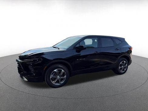 Used 2026 Chevrolet Blazer LT FWD image 6