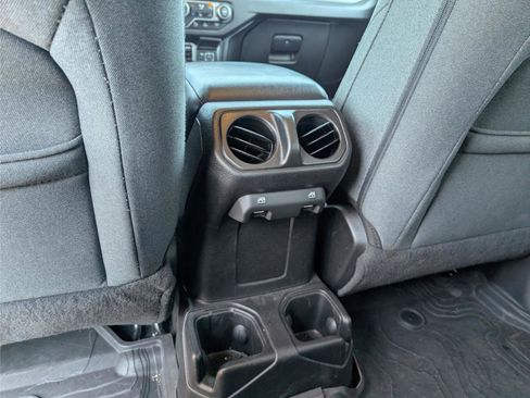 Used 2024 Jeep Wrangler Unlimited Sport AWD/4WD image 16