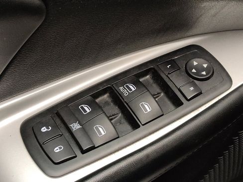 Used 2015 Dodge Journey SXT w/ Flexible Seating Group image 27