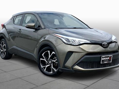 Used 2021 Toyota C-HR XLE image 2