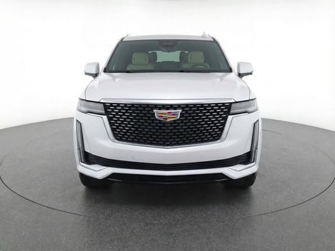 Used 2022 Cadillac Escalade Premium Luxury w/ Performance Package image 5