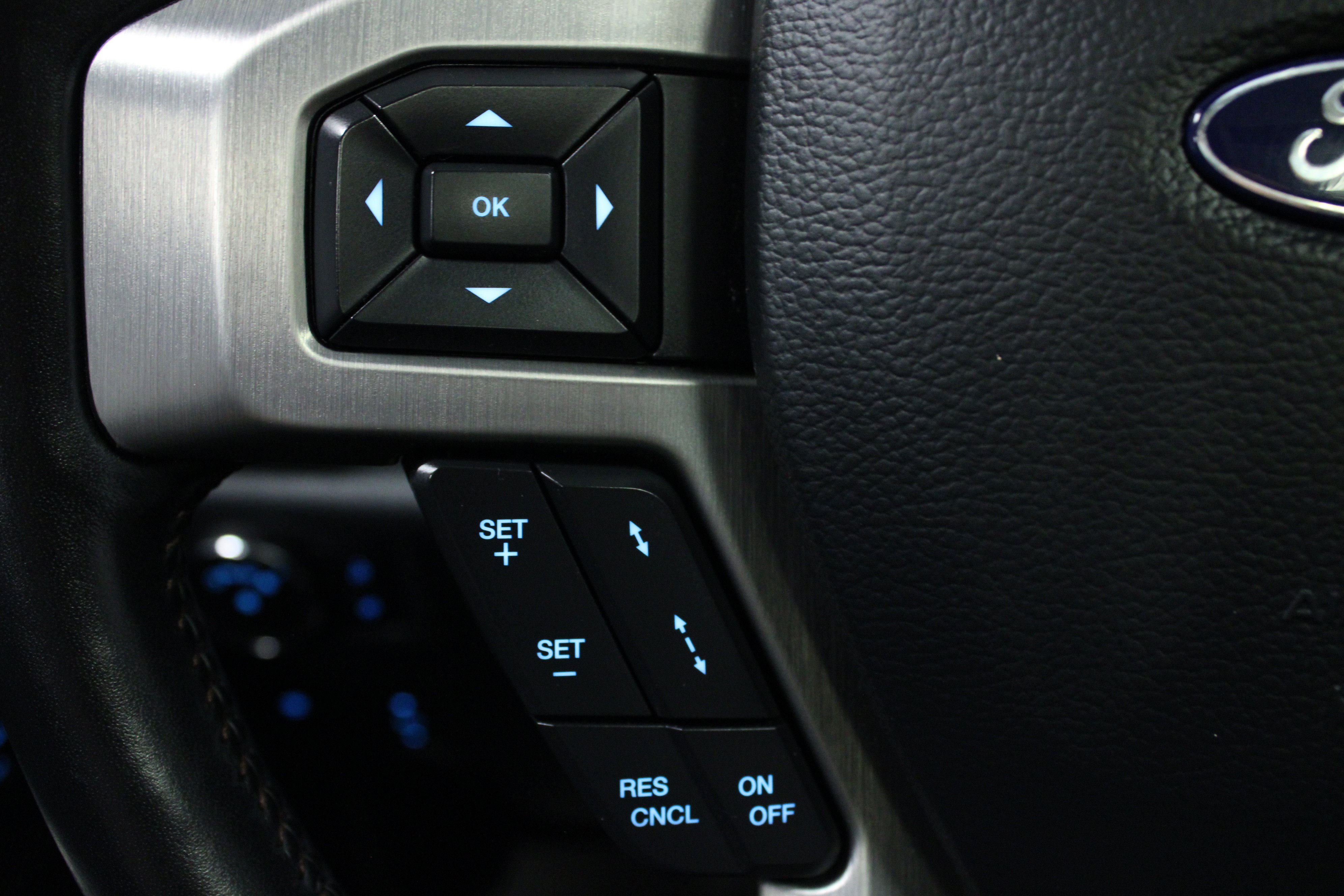 Used 2022 Ford F250 Platinum w/ Tremor Off-Road Package AWD/4WD image 20