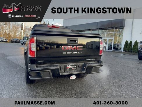 Used 2022 GMC Canyon Denali image 4