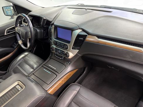 Used 2020 GMC Yukon XL Denali w/ Denali Ultimate Package AWD/4WD image 25