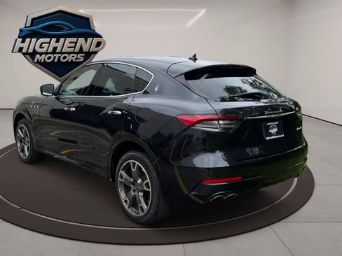 Used 2023 Maserati Levante GT AWD/4WD image 4
