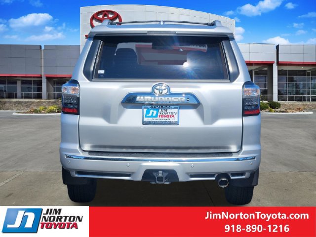Used 2023 Toyota 4Runner Limited AWD/4WD image 8