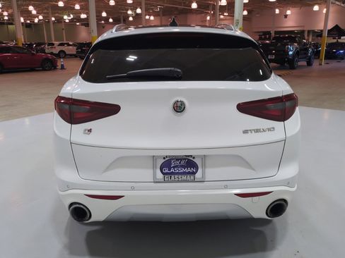 Used 2021 Alfa Romeo Stelvio Ti w/ Active Assist 2 Package TI AWD/4WD image 4