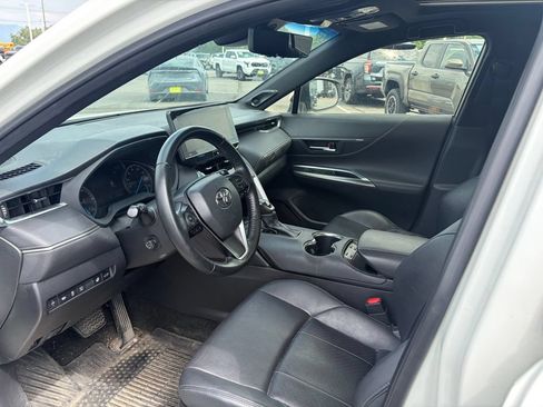 Used 2021 Toyota Venza Limited AWD/4WD image 4