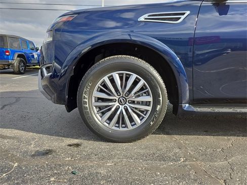 Certified 2023 Nissan Armada SL w/ Cargo Package image 40