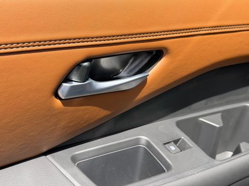New 2026 Nissan Pathfinder Platinum AWD/4WD image 12