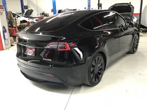 Used 2021 Tesla Model Y Performance AWD/4WD image 5