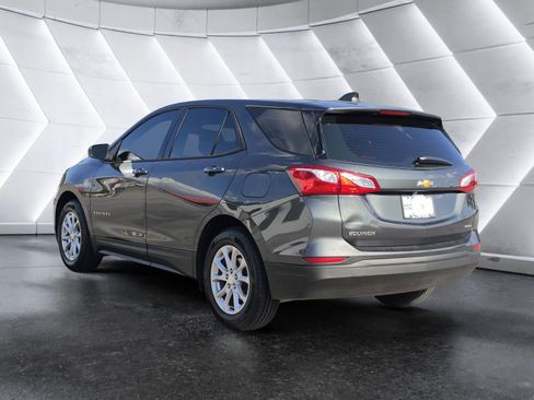 Used 2019 Chevrolet Equinox LS FWD image 5