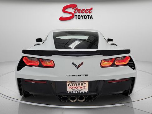Used 2018 Chevrolet Corvette Z06 RWD image 3