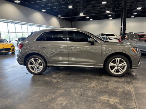 Used 2021 Audi Q3 2.0T Premium w/ Convenience Package image 2