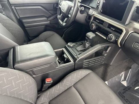 Used 2024 Toyota Tacoma SR5 AWD/4WD image 26