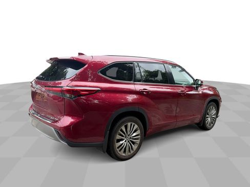 Used 2022 Toyota Highlander Platinum AWD/4WD image 9